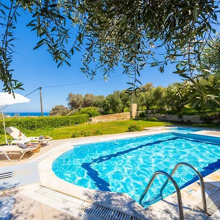 Eleni Villa